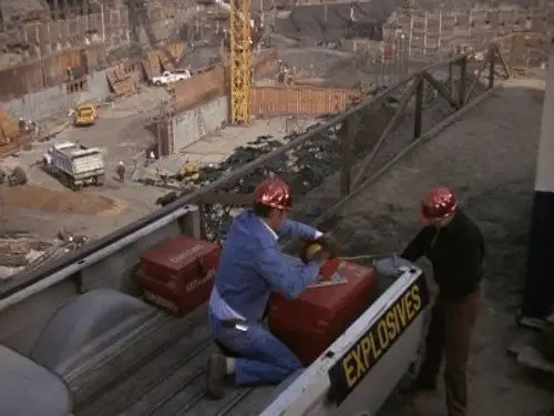 Ironside Temporada 4 Episodios 17 • Sub Español