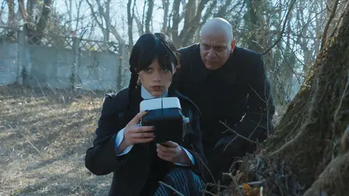 Miércoles Temporada 1 Episodios 7 • Sub Español