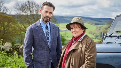 Vera Temporada 13 Episodios 1 • Sub Español