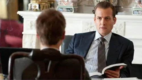 Suits: la clave del éxito Temporada 1 Episodios 1 • Sub Español