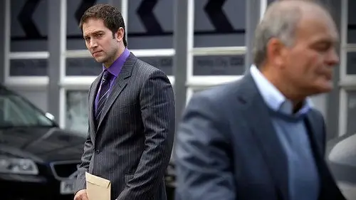 Holby City Temporada 12 Episodios 8 • Sub Español