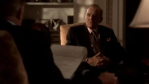 El ala oeste de la Casa Blanca Temporada 5 Episodios 11 • Sub Español