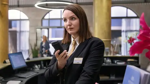 Hotel Mondial Temporada 2 Episodios 4 • Sub Español