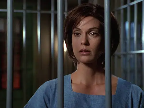 Lois y Clark: Las nuevas aventuras de Superman Temporada 4 Episodios 6 • Sub Español