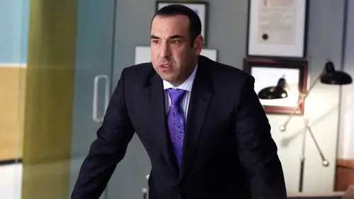 Suits: la clave del éxito Temporada 2 Episodios 11 • Sub Español
