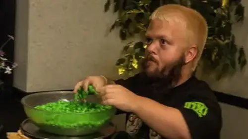 Raw Temporada 18 Episodios 14 • Sub Español