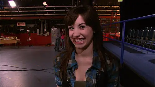 Sunny entre estrellas Temporada 1 Episodios 1 • Sub Español
