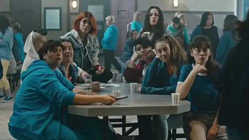 Avlu: El patio Temporada 2 Episodios 1 • Sub Español