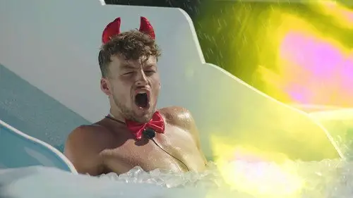 Love Island (Reino Unido) Temporada 7 Episodios 2 • Sub Español
