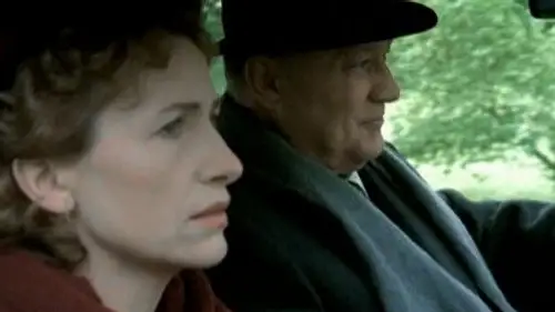 Los pequeños asesinatos de Agatha Christie Temporada 1 Episodios 3 • Sub Español