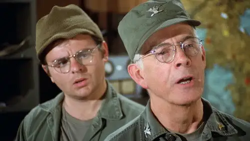 M*A*S*H Temporada 6 Episodios 1 • Sub Español