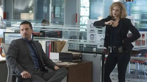 Motive S2E12 • Oglądaj Online