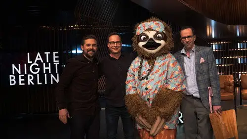 Late Night Berlin Temporada 5 Episodios 2 • Sub Español