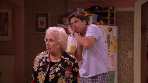Todo el mundo quiere a Raymond Temporada 8 Episodios 7 • Sub Español
