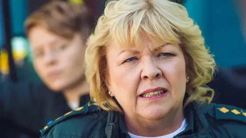Casualty Temporada 37 Episodios 12 • Sub Español