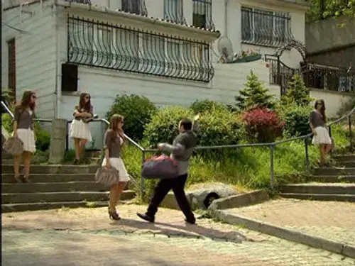 Leyla ile Mecnun Temporada 1 Episodios 16 • Sub Español