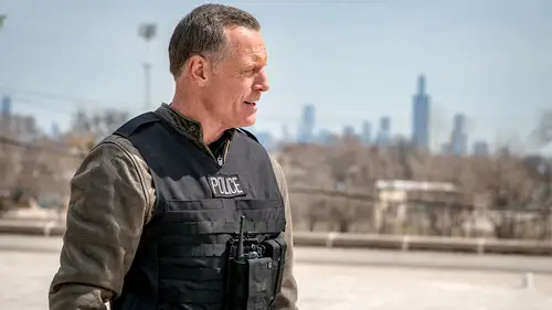 Chicago P.D. Temporada 5 Episodios 22 • Sub Español