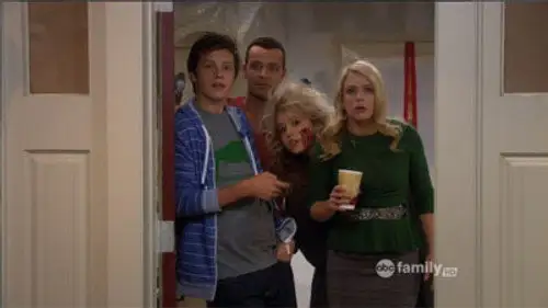 Melissa & Joey Temporada 2 Episodios 1 • Sub Español