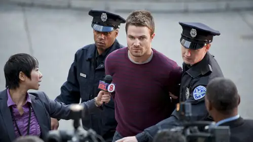 Arrow Temporada 1 Episodios 5 • Sub Español