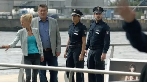 Hamburgo 112 Temporada 15 Episodios 7 • Sub Español