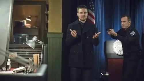Arrow Temporada 3 Episodios 18 • Sub Español