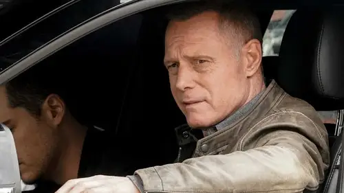 Chicago P.D. Temporada 9 Episodios 21 • Sub Español