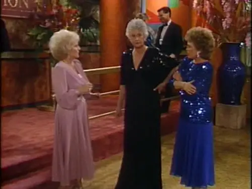 Las chicas de oro Temporada 3 Episodios 2 • Sub Español