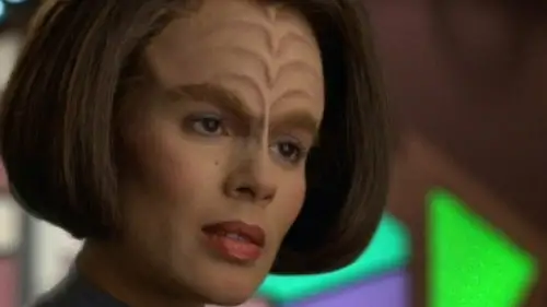 Star Trek: Voyager Temporada 2 Episodios 17 • Sub Español