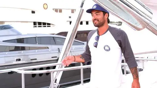 Bajo cubierta en un velero Temporada 4 Episodios 10 • Sub Español