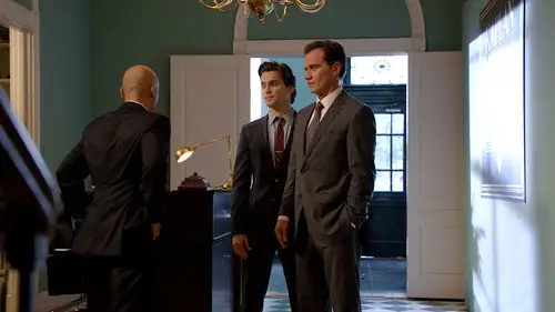 Ladrón de guante blanco Temporada 5 Episodios 4 • Sub Español