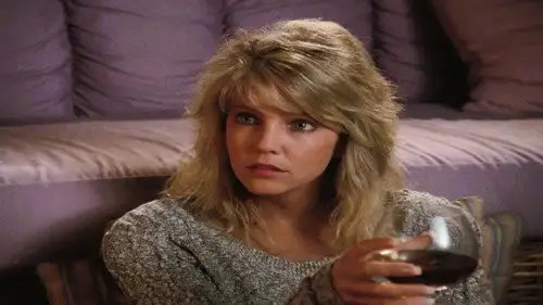 Dinastía 1981 Temporada 8 Episodios 21 • Sub Español