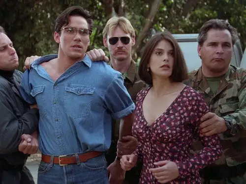 Lois y Clark: Las nuevas aventuras de Superman Temporada 1 Episodios 8 • Sub Español
