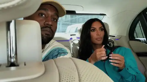 Las Kardashian 2007 Temporada 15 Episodios 15 • Sub Español