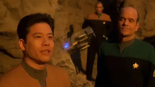 Star Trek: Voyager Temporada 5 Episodios 24 • Sub Español