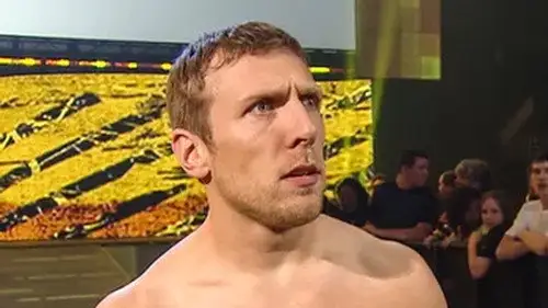 Raw Temporada 18 Episodios 18 • Sub Español