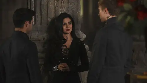 Cazadores de sombras Temporada 2 Episodios 14 • Sub Español