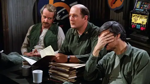 M*A*S*H Temporada 10 Episodios 17 • Sub Español