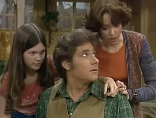 One Day at a Time Temporada 1 Episodios 13 • Sub Español
