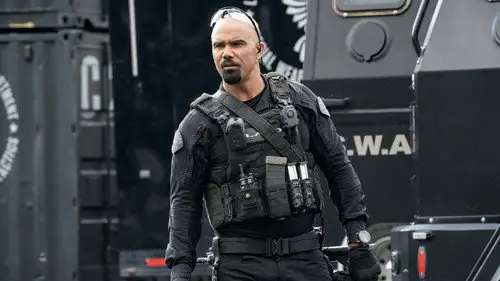 S.W.A.T.: Los hombres de Harrelson Temporada 7 Episodios 13 • Sub Español
