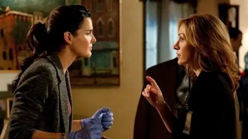 Rizzoli & Isles Temporada 1 Episodios 1 • Sub Español