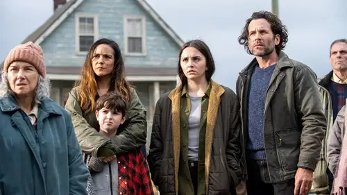 FROM Temporada 3 Episodios 9 • Sub Español