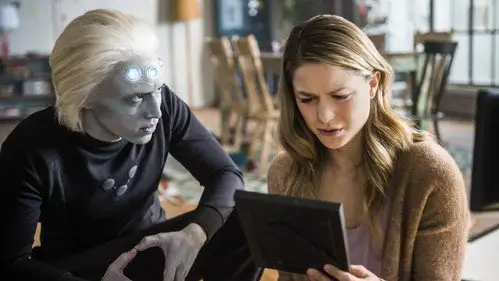 Supergirl Temporada 3 Episodios 10 • Sub Español
