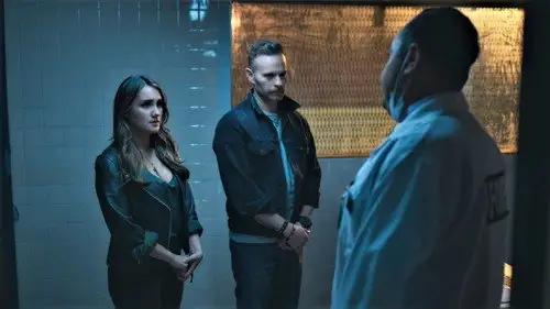 Falsa identidad Temporada 2 Episodios 18 • Sub Español