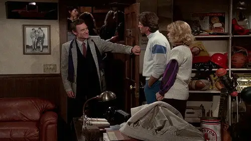 Cheers Temporada 2 Episodios 5 • Sub Español