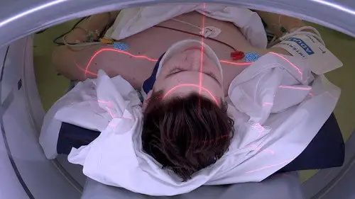 24 Hours in A&E Temporada 0 Episodios 24 • Sub Español