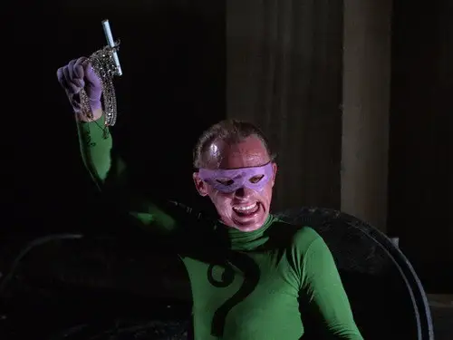 Batman Temporada 1 Episodios 11 • Sub Español