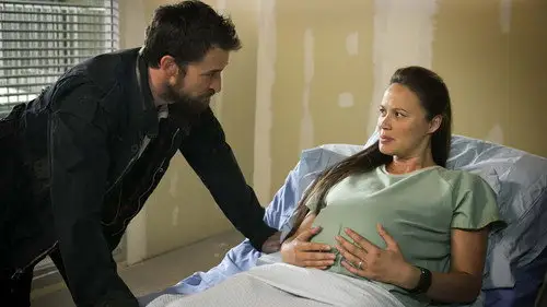 Falling Skies Temporada 3 Episodios 1 • Sub Español