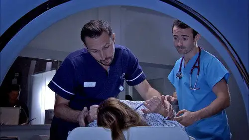 Holby City Temporada 17 Episodios 15 • Sub Español