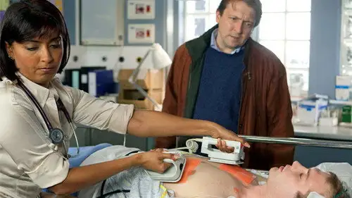 Casualty Temporada 24 Episodios 22 • Sub Español