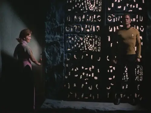 Star Trek Temporada 3 Episodios 24 • Sub Español